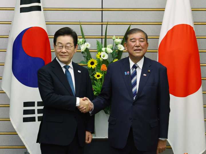 Japan’s Ishiba hosts South Korea’s Lee before key Trump summit