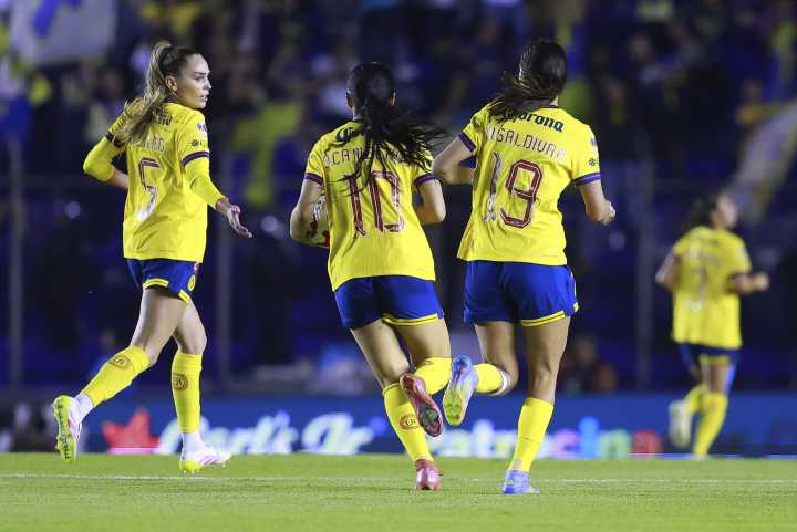 América mantiene el liderato tras vencer 3