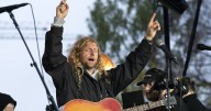 Sean Feucht to play at Alberta legislature Friday