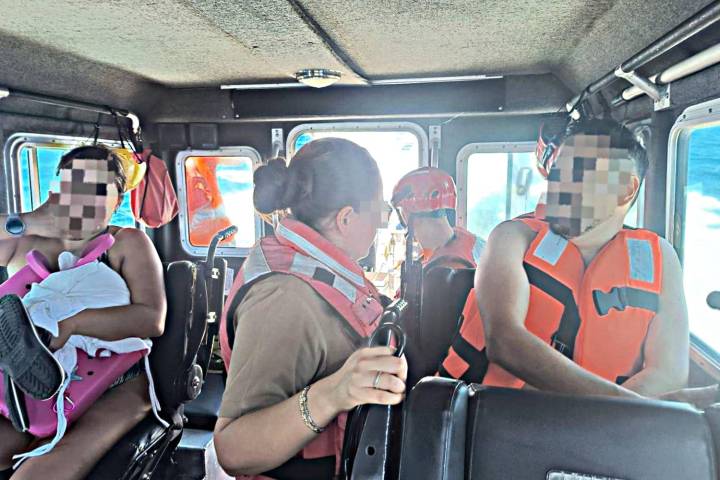Personal de la Marina evacuó a hombre con dolor de pecho, en la playa El Chileno, en Los Cabos 