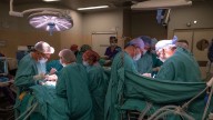 Así fue la operación que se hizo en el Garrahan para separar a dos bebas siamesas
