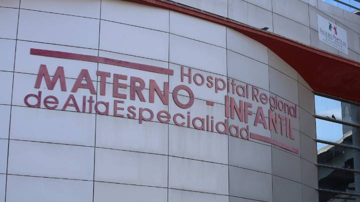 Bebé muere en Monterrey a un día de nacer; es hallado en baño junto a su madre de presuntamente 13 años