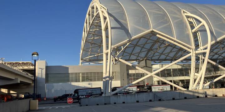 Delta plane wing clips another aircraft at Hartsfield-Jackson Atlanta airport, airline says
