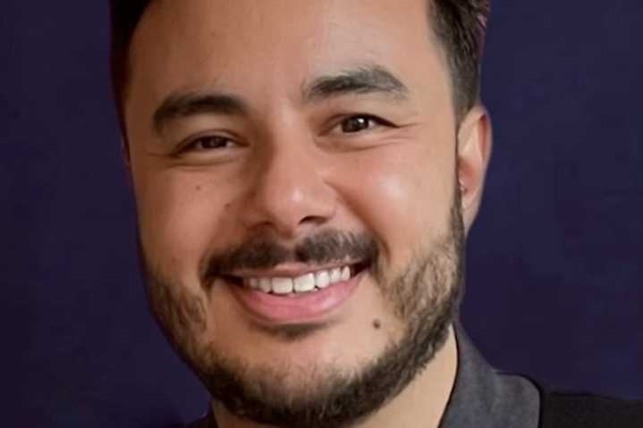 His Side Hustle Earns 6 Figures a Year: 1