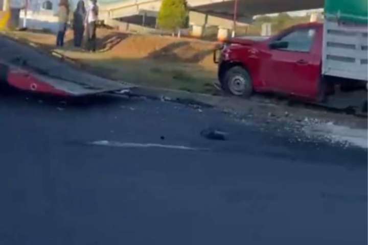 Vuelca camioneta en la Pachuca–Tulancingo a la altura de Mineral de la Reforma