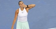 Sabalenka dobleca a Raducanu y avanza a octavos de final en Cincinnati