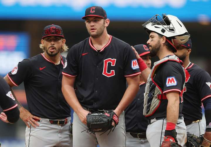 Yankee Stadium fans would have given Gavin Williams a standing O, right? Hey, Hoynsie