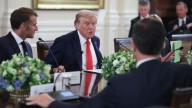 Un micrófono abierto capta a Trump diciendo que cree que Putin "quiere llegar a un acuerdo por mí"