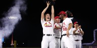 Adam Wainwright proves pitchers can hit at HRDX: Des Moines