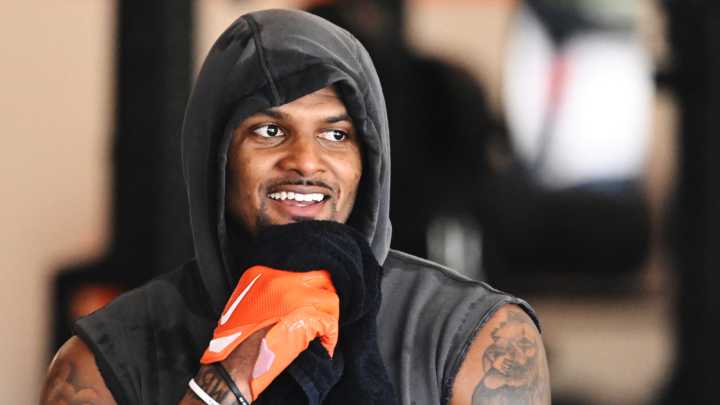 Browns 'leaving their possibilities open' for shocking QB development