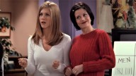Jennifer Aniston Reveals What She And Courteney Cox Talk About Most 'Bores People To Tears' (But I Beg To Differ)