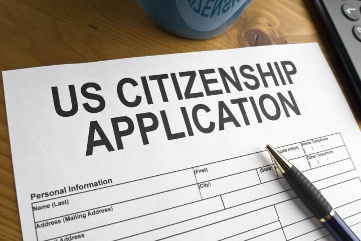 MIRA Coalition ofrece servicios gratuito para solicitudes de ciudadanía estadounidense en MA