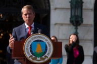 Nebraska anuncia pacto con DHS para crear un nuevo centro de detención de inmigrantes