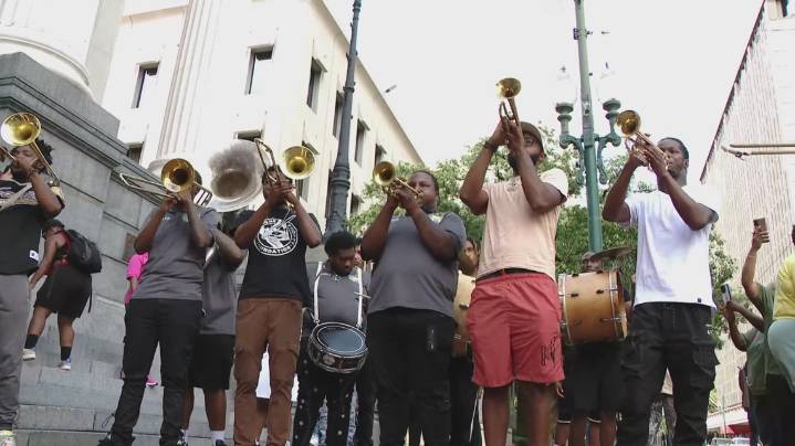 New Orleans council sides with second line groups