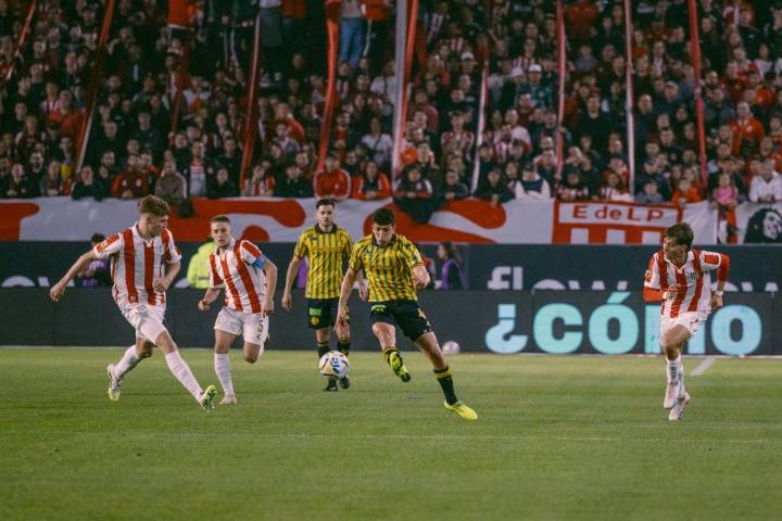 VIDEOS: Aldosivi se vuelve sin nada de La Plata