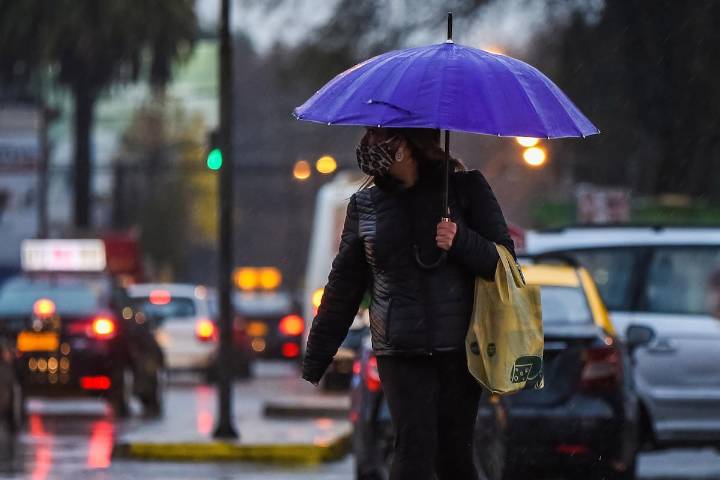 Pronostican lluvias para este lunes 1 de septiembre: revisa las regiones de Chile afectadas