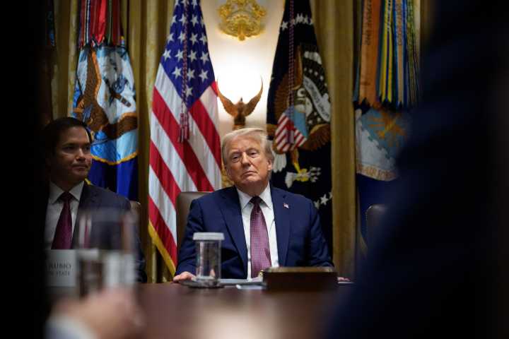 Trump defiende el carbón y la nuclear y asegura que no permitirá nuevos proyectos eólicos