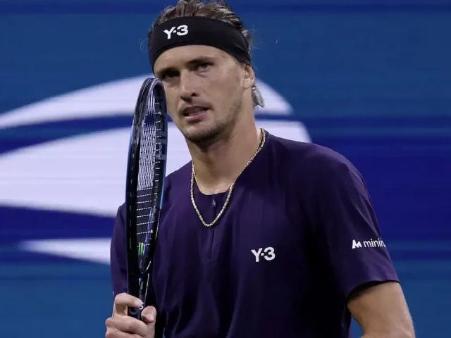 Zverev sweeps into US Open third round