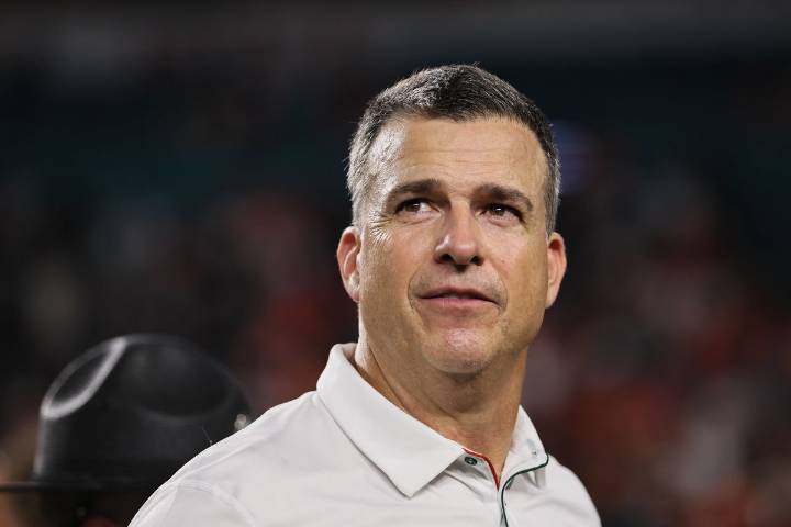 Emotions Run High as Mario Cristobal Makes College Football Offer for NFL HOF’s Son Head coach Mario Cristobal made a head-turning offer to a Class of 2031 prospect—the son of a Miami legend. Malabika