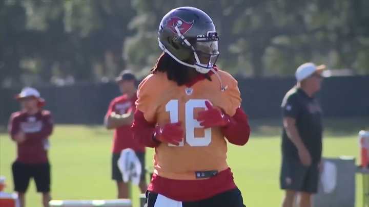 Teddy Bridgewater signs with Buccaneers, following coaching suspension