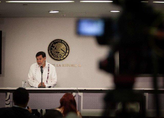 Fernández Noroña cuestiona salud mental de Alito Moreno tras denuncia contra Maduro