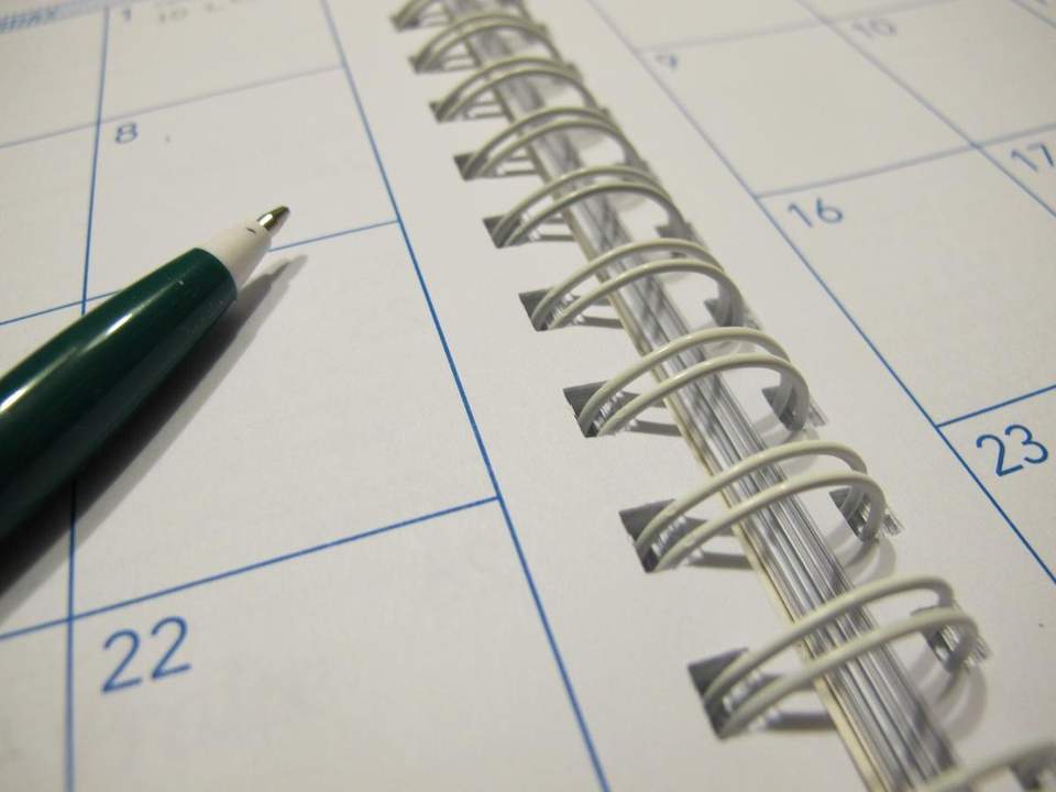 Ya casi suena el timbre para empezar el curso: apunta estas fechas clave