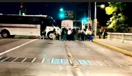 Normalistas bloquean esta noche de miércoles la calzada Niños Héroes, en Oaxaca capital; acusan negativa de autoridades a entablar diálogo