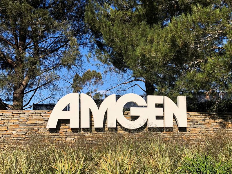 Royalty Pharma to pay up to $950 million for royalties from Amgen's lung cancer drug