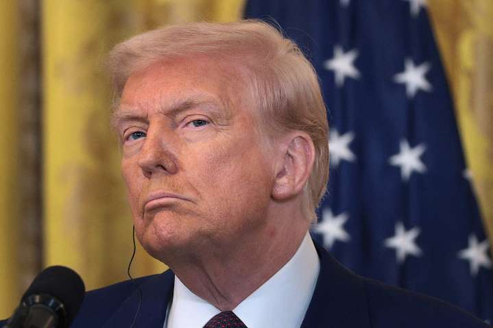 Trump calls for citizens-only census, challenging constitutional mandate