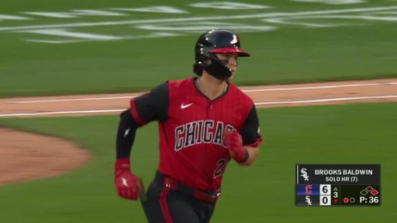 Santana drives in 4, Kayfus knocks in 3 to lead Guardians past White Sox 9