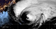 Maps show Hurricane Erin's path off East Coast as it starts moving away from North Carolina shoreline