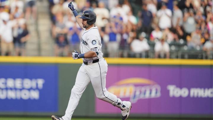 Cal Raleigh homers again as the Mariners beat the Padres 9