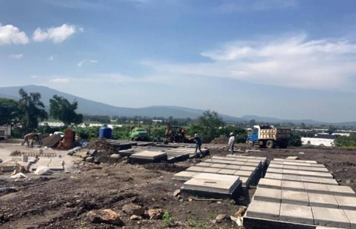 Por concluir primera etapa de construcción del nuevo panteón en Ario de...