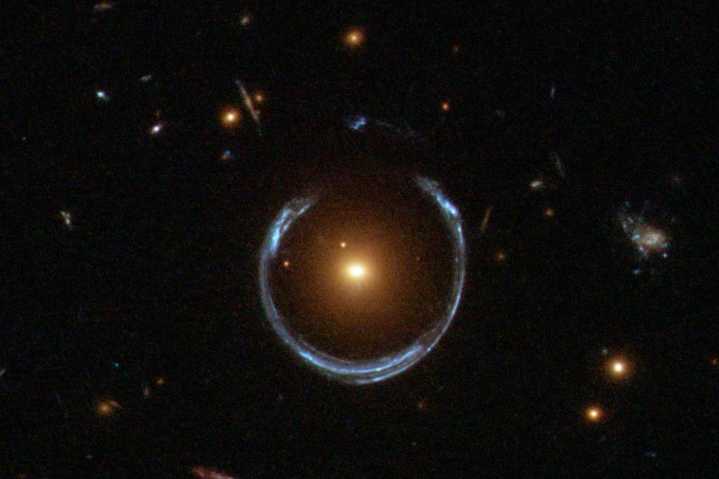 Brasileños descubren uno de los mayores agujeros negros supermasivos observados en el universo
