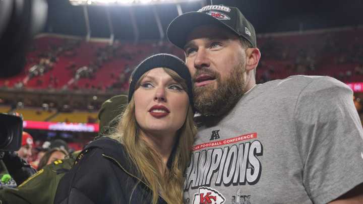 Taylor Swift’s engagement ring is a stunner estimated to be worth $550,000 or more
