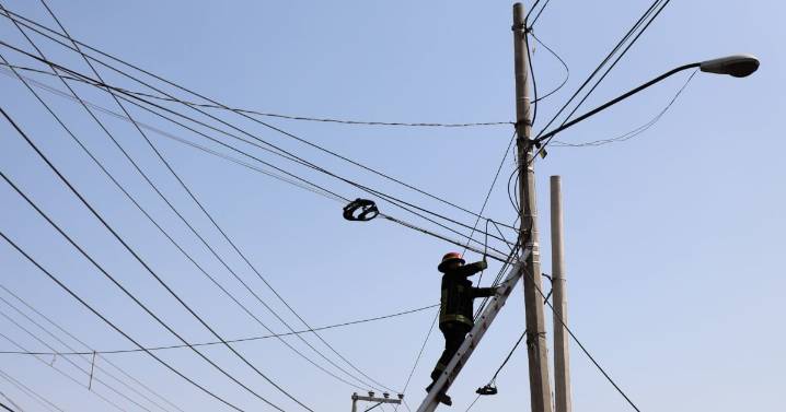 Qué se haga la luz: Destinan 163 mil mdp para modernizar ‘autopistas’ por donde viaja la electricidad