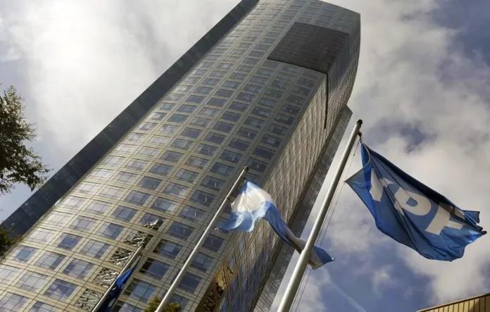 YPF: la Justicia de EE.UU. suspendió la orden de entregar las acciones mientras Argentina apela