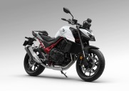 Precio y equipamiento. Lanzan una moto con tinte deportivo para competir en un segmento en crecimiento