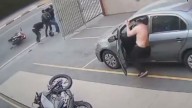 Intento de robo termina mal y ladrones terminan baleados; querían robarse un coche y una moto