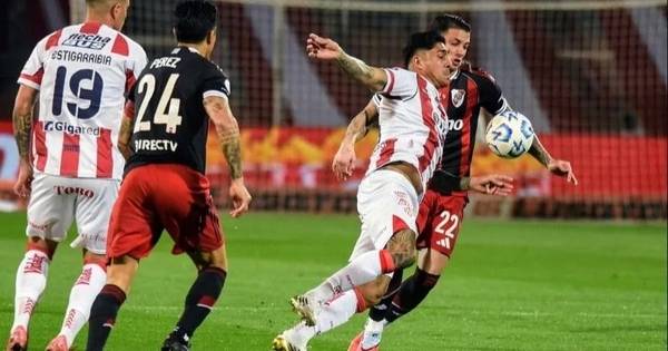 River y Unión empatan 0 a 0 por la Copa Argentina