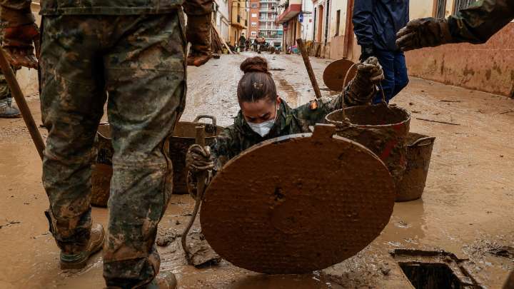 La Generalitat ofrece a los ayuntamientos de la zona cero de la dana arreglar su red de alcantarillado con Vaersa