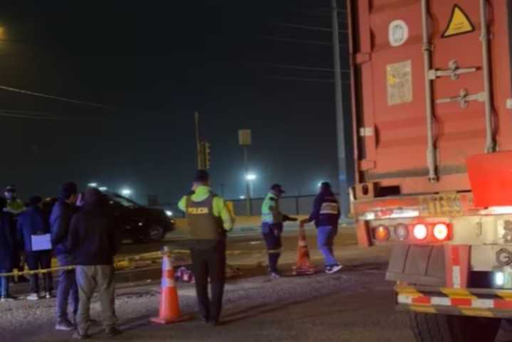 Callao: albañil muere atropellado por tráiler en avenida Néstor Gambetta