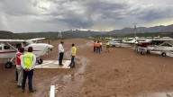 Supervisan construcción de la carretera Bavispe
