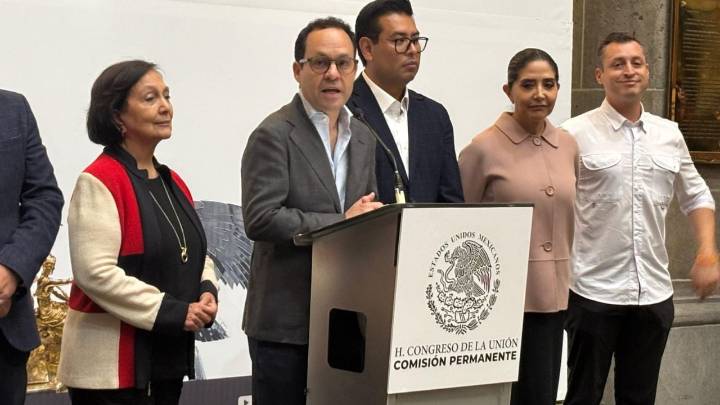 Movimiento Ciudadano anuncia integración del senador Néstor Camarillo a su bancada tras renunciar al PRI