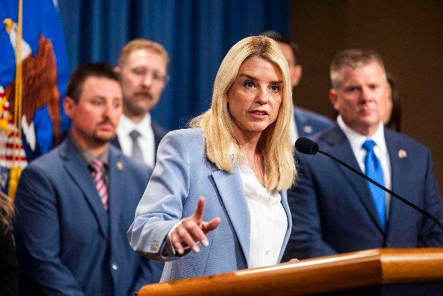 EU duplica recompensa por Nicolás Maduro y lo acusa de narcotráfico y terrorismo