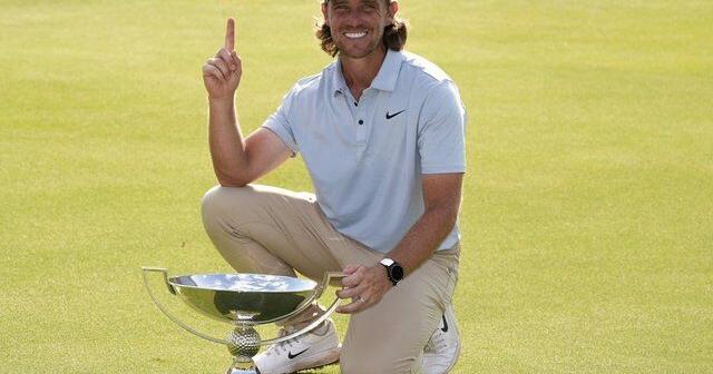 Tommy Fleetwood wins Tour Championship for first PGA Tour title and FedEx Cup