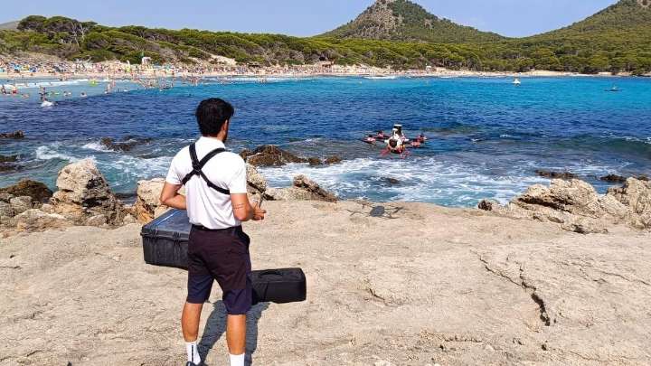 Un dron refuerza el control marítimo en Baleares y permite detectar en tiempo real las irregularidades en el litoral