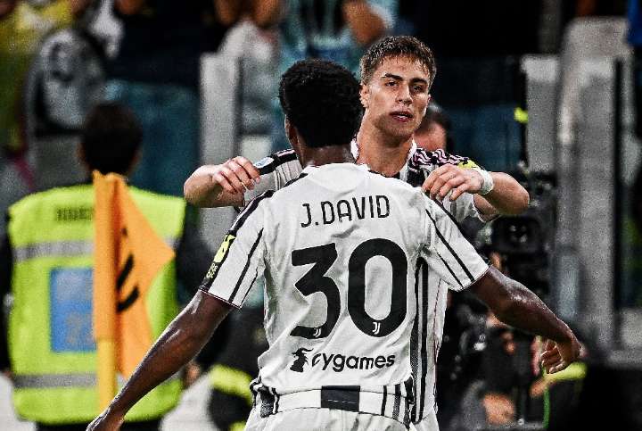 2-0. La ‘Juve’ amarga el estreno de Carlos Cuesta con el Parma