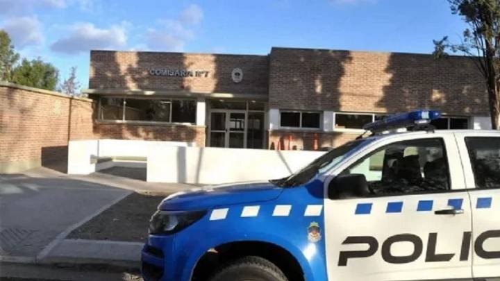 Por arrebatar un celular, detuvieron al sospechoso de un millonario robo a una financiera de Plottier