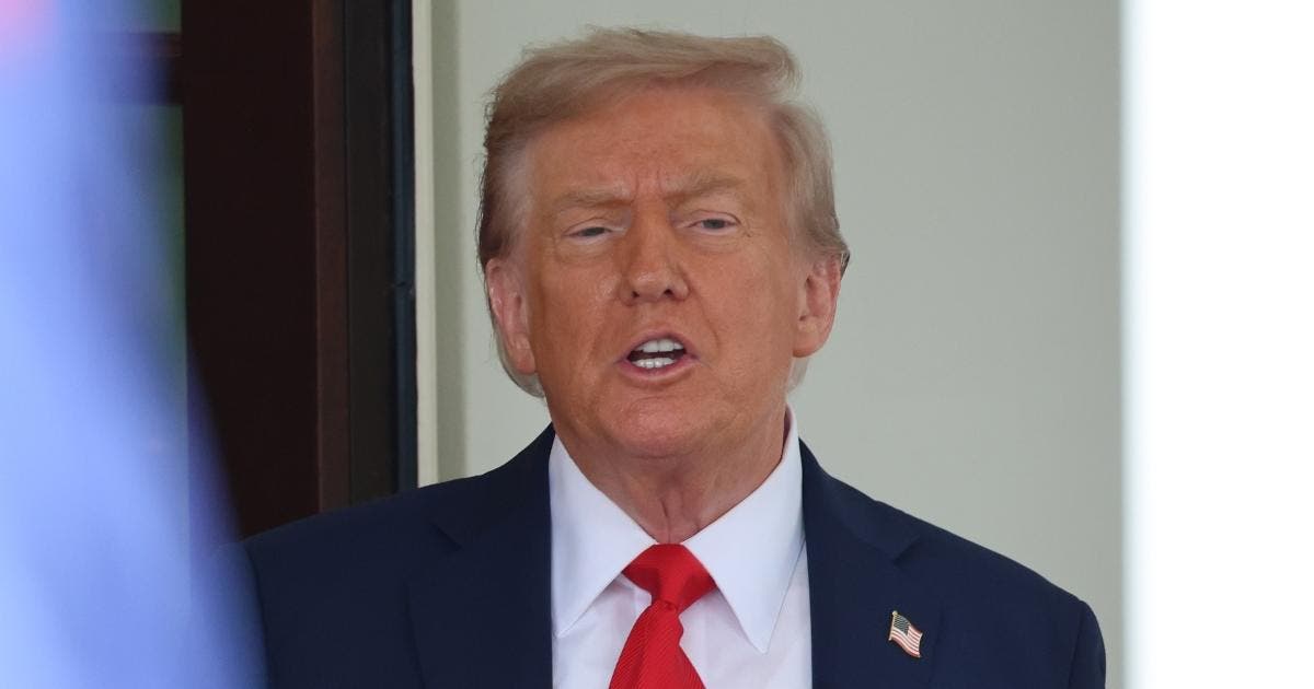 Administración de Trump usa IA para deportar migrantes, denuncia ONG